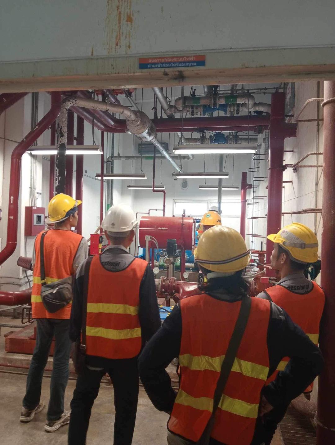 ท่อหัวจ่ายและระบบดับเพลิงภายในอาคารพาณิชย์